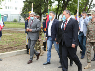 Vizita de lucru la Comandamentul multinațional de divizie de Sud-Est a comisiilor parlamentare pentru apărare, ordine publică și siguranță națională Foto:Vali Ciobârcă