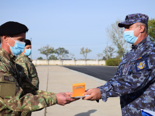 Locțiitorul șefului Statului Major al Apărării, la decorarea Drapelului de Luptă al Flotilei Fluviale <br/> Foto: 