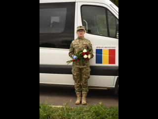 Aspecte de la întâmpinarea detașamentului, la Albița <br/> Foto: Turoi Laurențiu