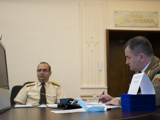 Gl.lt.Petrescu și Gl.Bg.Gologan la VTC Foto:Iosub Sergiu