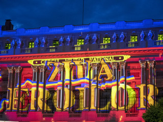 Ziua Eroilor – retragere cu torte și proiecție video mapping 3D Foto:Laurențiu Turoi