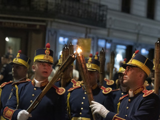 Ziua Eroilor – retragere cu torte și proiecție video mapping 3D Foto:Laurențiu Turoi