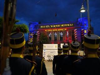 Ziua Eroilor – retragere cu torte și proiecție video mapping 3D Foto:Laurențiu Turoi