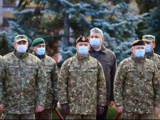 Înmânarea Drapelului de Luptă Batalionului 400 Sprijin „Feleacu” Foto:Laurențiu Turoi