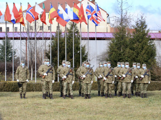 Înmânarea Drapelului de Luptă Batalionului 400 Sprijin „Feleacu” Foto:Laurențiu Turoi