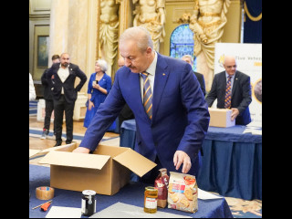 Cadouri pentru veteranii de război  Foto:Laurențiu Turoi 