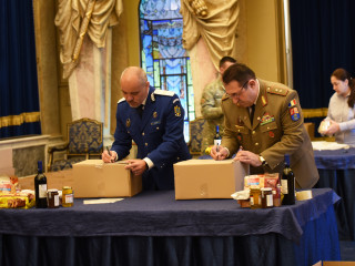 Cadouri pentru veteranii de război  Foto:Alexandru Badea