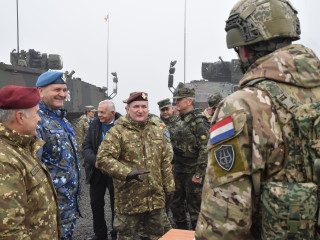 Ziua Distinșilor Vizitatori a exercițiului de comandament LOYAL LEDA 22 Foto:Costel Pătrașcu