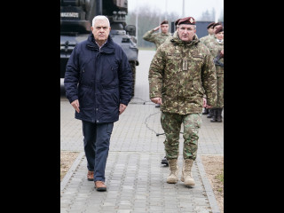 Vizita conducerii MApN la detașamentul român dislocat în Polonia Foto:Laurențiu Turoi