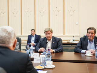 Întâlnirea conducerii MApN cu o delegație a Congresului SUA Foto:Laurențiu Turoi