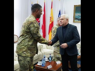 Vizită la Baza 57 Aeriană „Mihail Kogălniceanu” <br/> Foto: Laurențiu Turoi