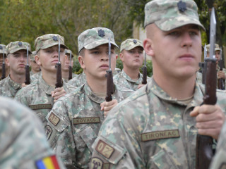 Depunerea jurământului militar la școala Militară de Maiștri Militari și Subofițeri a Forțelor Terestre Foto:Costel Pătrașcu