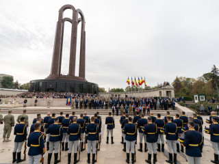 Ziua Armatei României, la Mormântul Ostașului Necunoscut  Foto:Laurențiu Turoi 