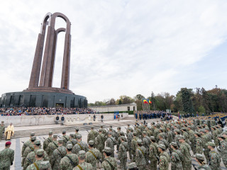 Ziua Armatei României, la Mormântul Ostașului Necunoscut  Foto:Laurențiu Turoi