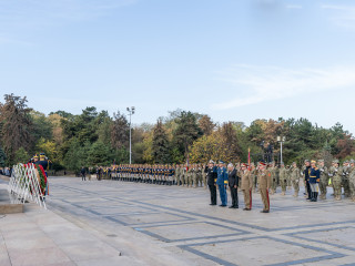 Ziua Armatei României, la Mormântul Ostașului Necunoscut  Foto:Laurențiu Turoi 
