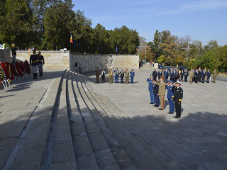 Ziua Armatei României, la Monumentul Eroilor Patriei din cel de-Al Doilea Război Mondial Foto:Costel Pătrașcu