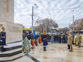 Dezvelirea Monumentului Transmisioniștilor din București  Foto:Ionuț Moloce