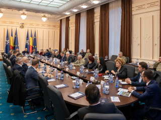 Întâlnirea comisiilor reunite de apărare ale Parlamentului cu conducerea MApN Foto:Laurențiu Turoi
