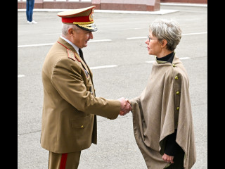 Arborarea drapelului Suediei, la București Foto:Alexandru Badea