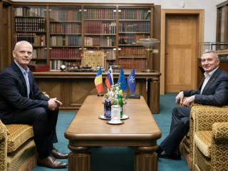 șeful Statului Major al Apărării, vizită în Slovenia - Întrevedere cu omologul sloven, generalul-locotenent Robert Glavaš Foto:Laurențiu Turoi