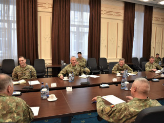 Întrevedere cu comandantul Corpului V Forțe Terestre al SUA Foto:Costel Pătrașcu
