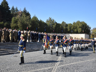 Ziua Armatei României, în București - Ceremonie la Monumentul Eroilor Patriei din cel de-Al Doilea Război Mondial Foto:Costel Pătrașcu