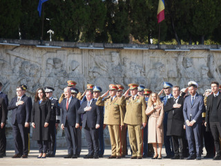 Ziua Armatei României, în București - Ceremonie la Monumentul Eroilor Patriei din cel de-Al Doilea Război Mondial Foto:Costel Pătrașcu