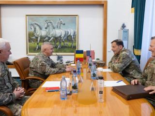 Întreverere cu comandantul Forțelor Terestre ale SUA din Europa și Africa Foto:Alexandru Badea