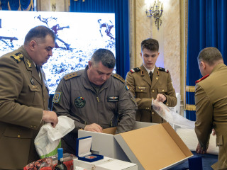 Cadouri pentru veteranii și văduvele de război  Foto:Alexandru Badea