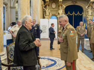 Cadouri pentru veteranii și văduvele de război  Foto:Alexandru Badea