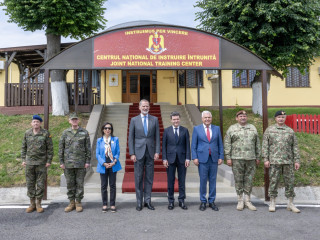 Președintele României și regele Spaniei, vizită la Centrul Național de Instruire Întrunită „Getica” Foto:Alexandru Badea