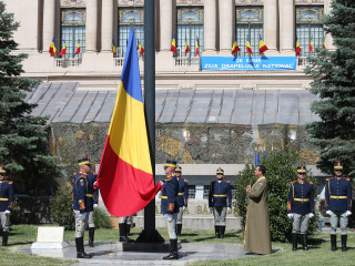 Ceremonie militară dedicată Zilei Drapelului Național  Foto:Valentin Ciorbîrcă