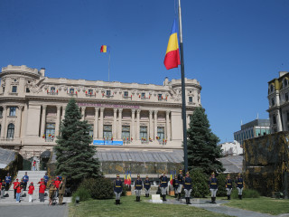 Ceremonie militară dedicată Zilei Drapelului Național  Foto:Valentin Ciorbîrcă