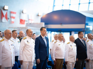 România a preluat comanda Grupului operativ naval pentru combaterea minelor marine din Marea Neagră Foto:Forțele Navale Române 