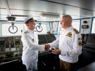 România a preluat comanda Grupului operativ naval pentru combaterea minelor marine din Marea Neagră Foto:Forțele Navale Române 