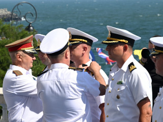 Ceremonia militară organizată la Monumentul „Crucea Marinarilor” din Constanța  Foto:MApN