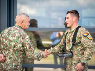 Vizită de lucru în garnizoana Sibiu Foto:Laurențiu Turoi 