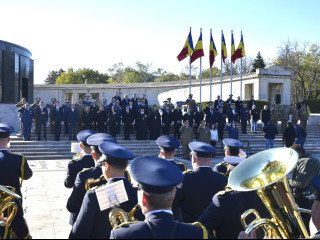 Ziua Armatei României, la Mormântul Ostașului Român  Foto:Costel Pătrașcu