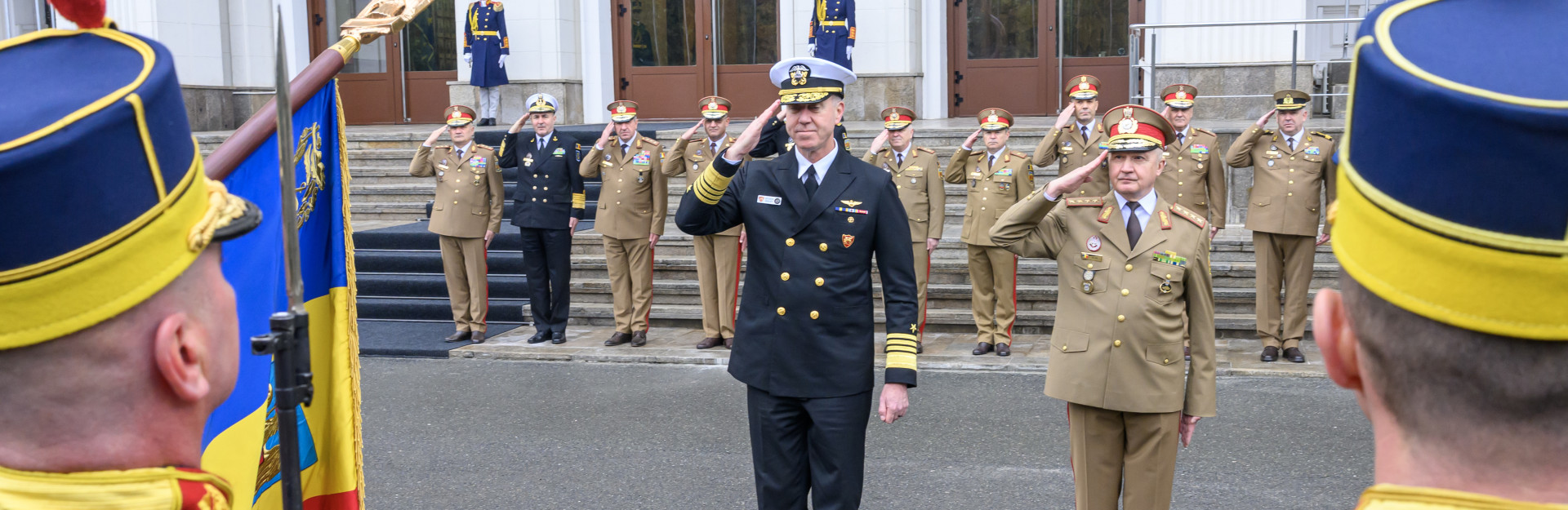 Vizita comandantului Comandamentului Forțelor Întrunite Aliate din Napoli la sediul Ministerului Apărării Naționale