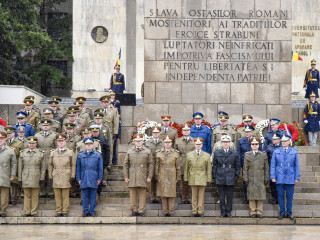 Ceremonia militară de înmânare a Drapelelor de Luptă Foto:Costel Pătrașcu
