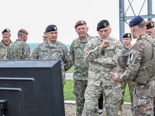 Întâlnire a conducerii MApN cu președintele Comitetului Militar al NATO Foto:Alexandru Badea