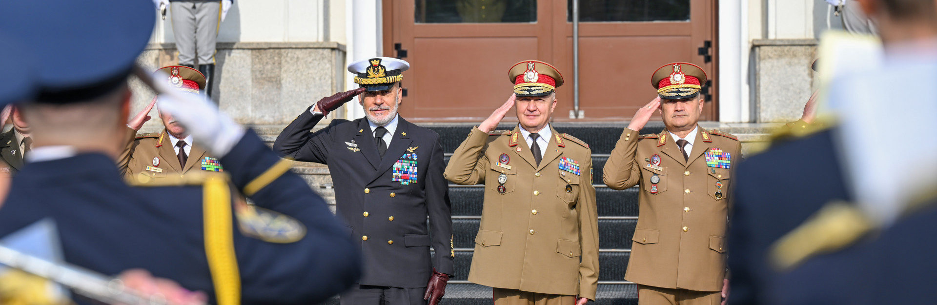 Întâlnire a conducerii MApN cu președintele Comitetului Militar al NATO