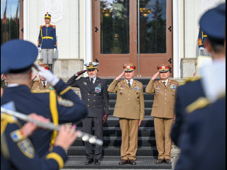 Întâlnire a conducerii MApN cu președintele Comitetului Militar al NATO Foto:Alexandru Badea