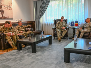 Întâlnirea dintre generalul  Gheorghiță Vlad și amiralul George M. Wikoff Foto:Alexandru Badea