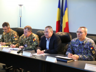 Videoteleconferință cu militarii din teatrele de operații și misiuni externe Foto:Valentin Ciobârcă