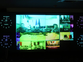 Videoteleconferință cu militarii din teatrele de operații și misiuni externe Foto:Valentin Ciobârcă