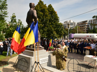 Oficierea serviciului religios Foto:Sergiu Iosub
